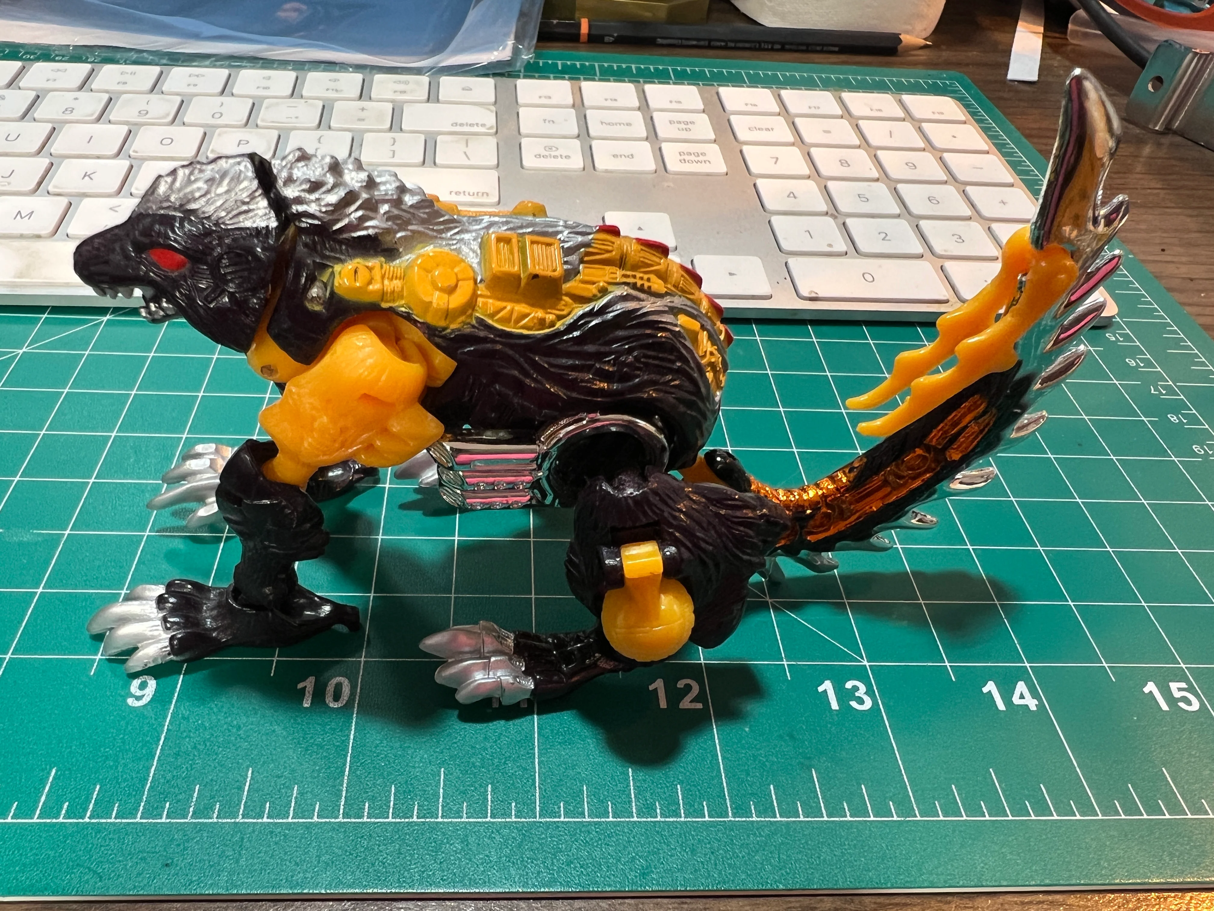 Beast Wars Transmetals 2 : Stinkbomb Complete Loose