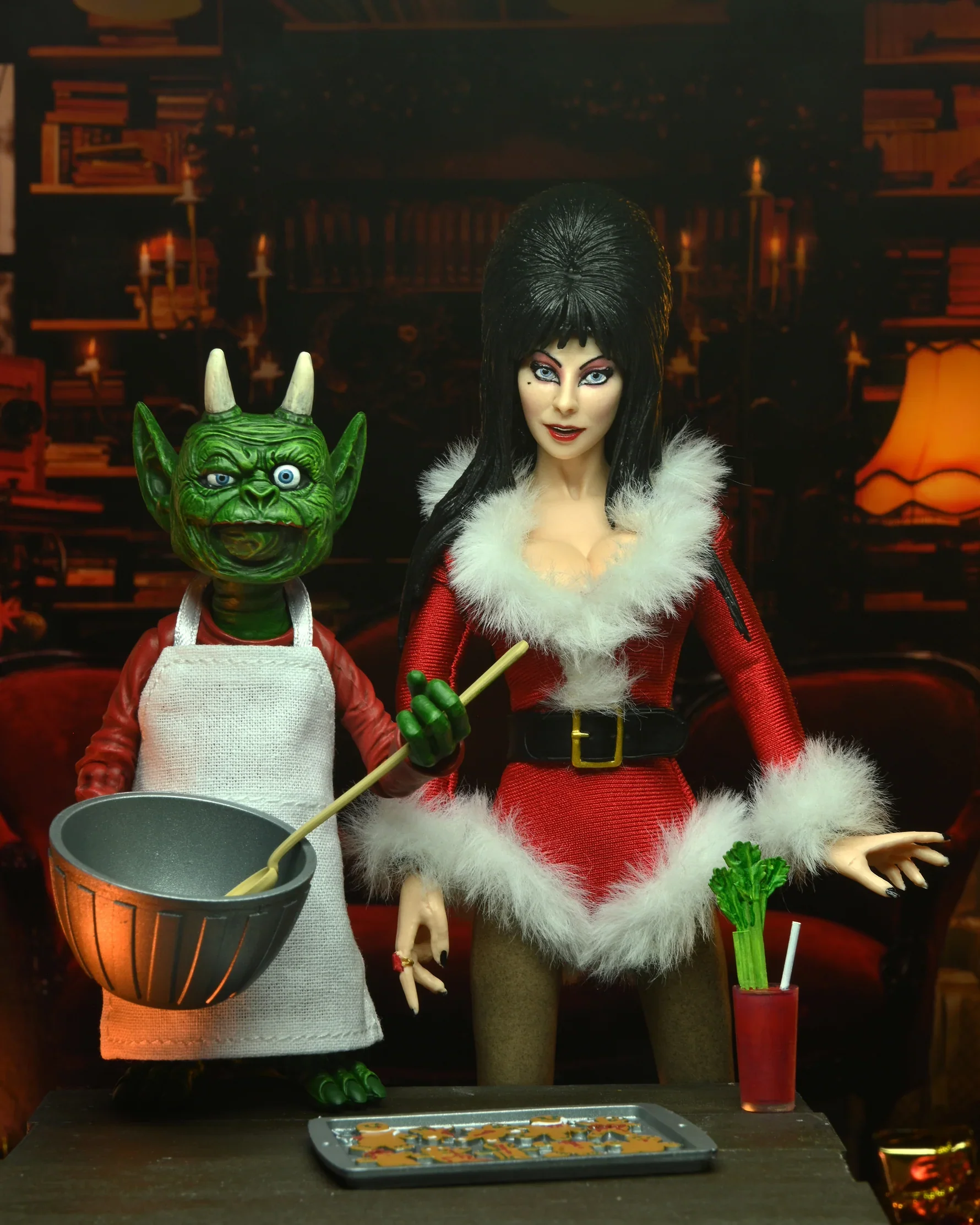 ELVIRA - "SCARY X-MAS" ELVIRA 8" CLOTHED ACTION FIGURE (NECA Christmas Elvira) - Image 5
