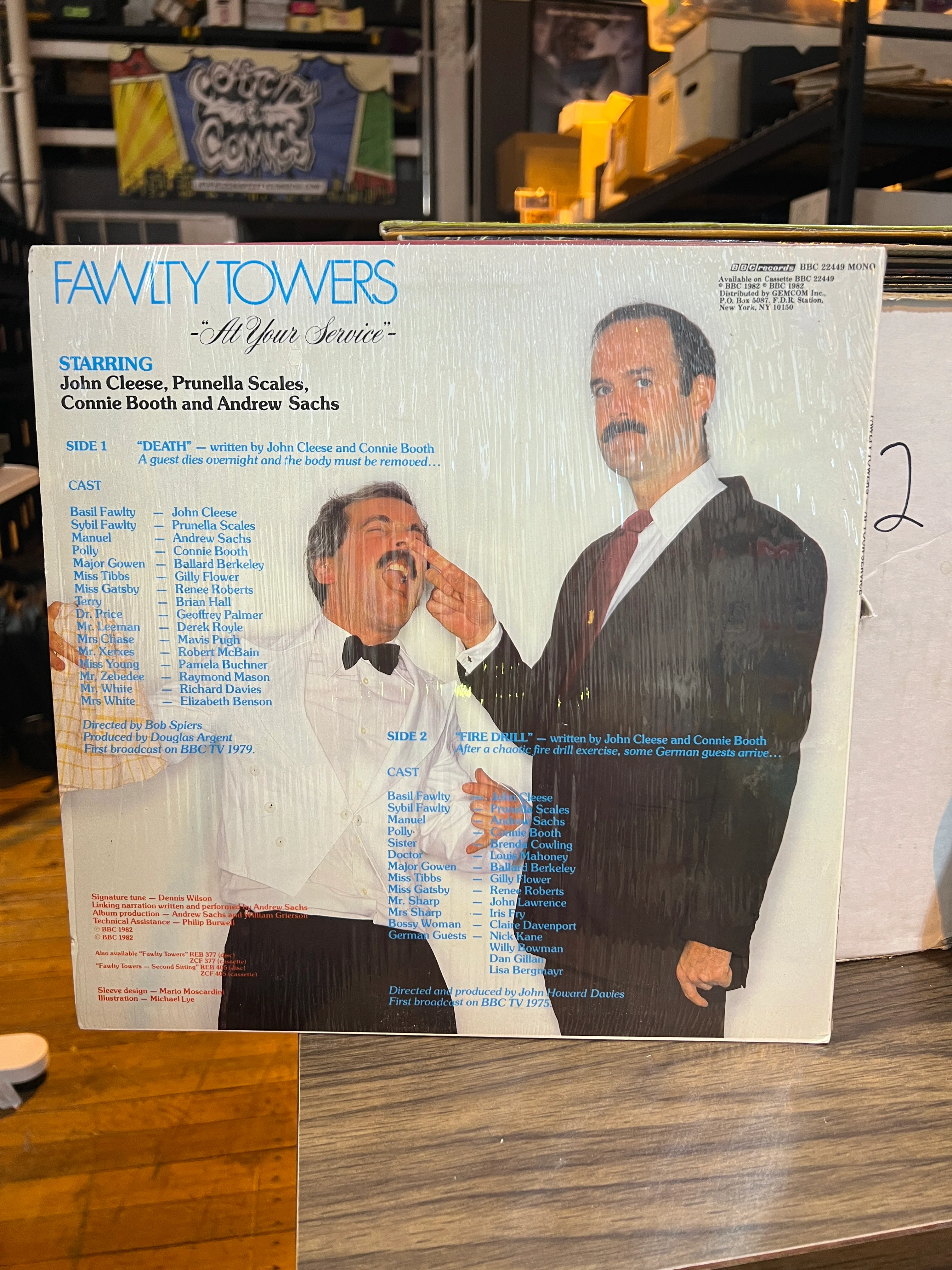 Fawlty Towers "At Your Service" : OST Soundtrack  LP Vinyl Original Pressing 1982 - Image 2