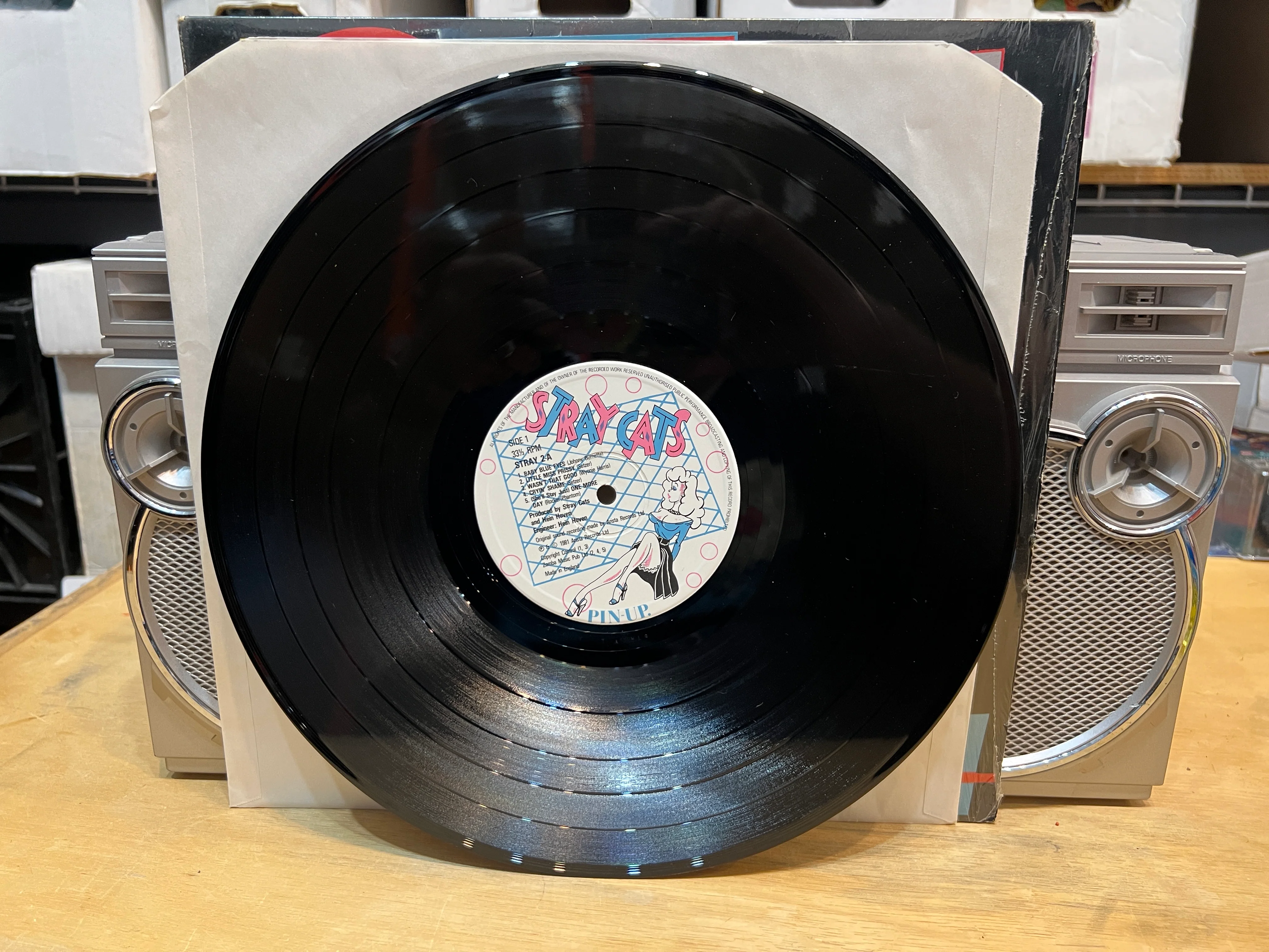Stray Cats : Gonna Ball LP VG+/ NM - Image 3