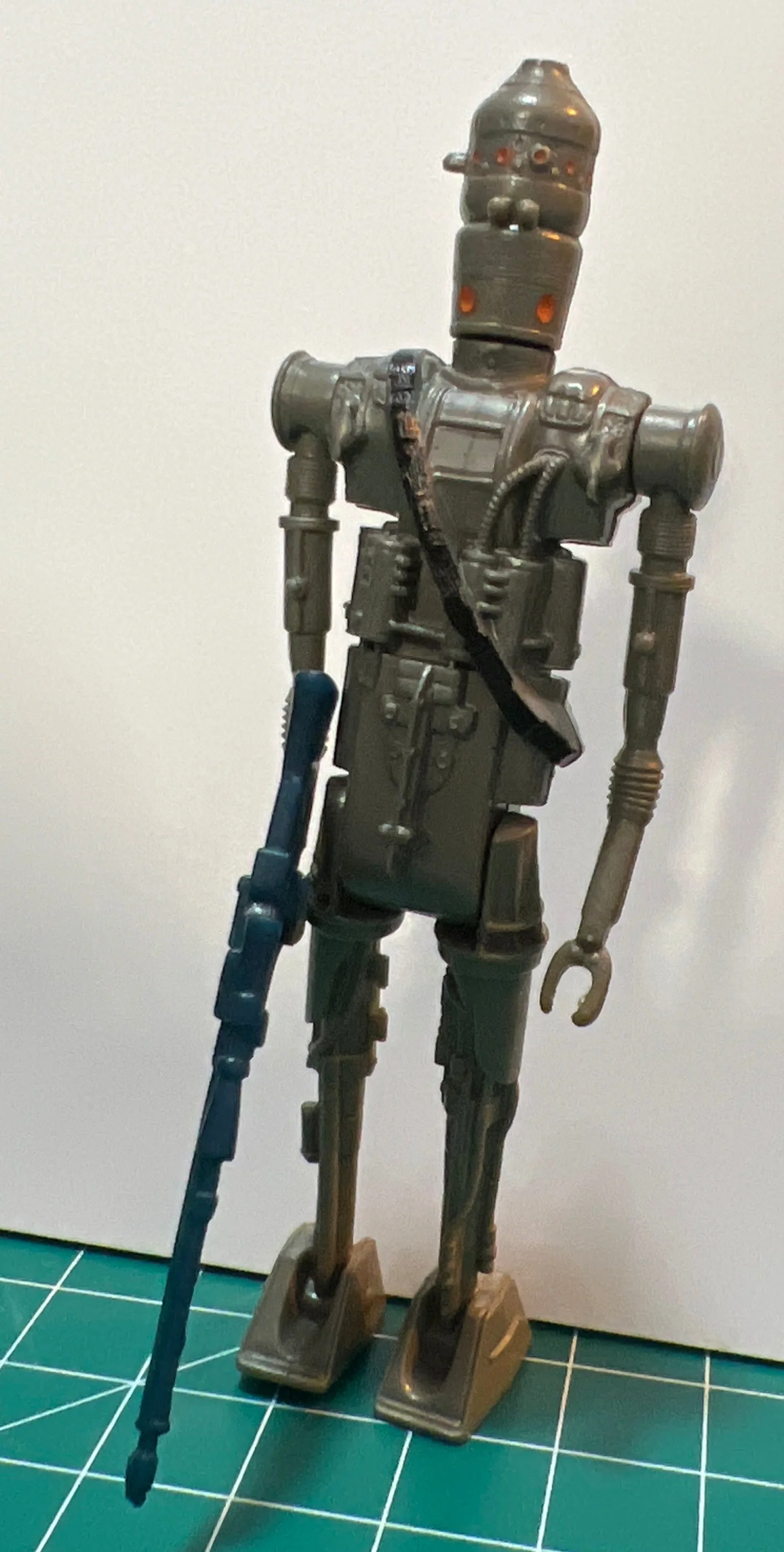 Vintage Kenner Star Wars 1980 IG-88 Action Figure W/ Rifle (Great Condition)