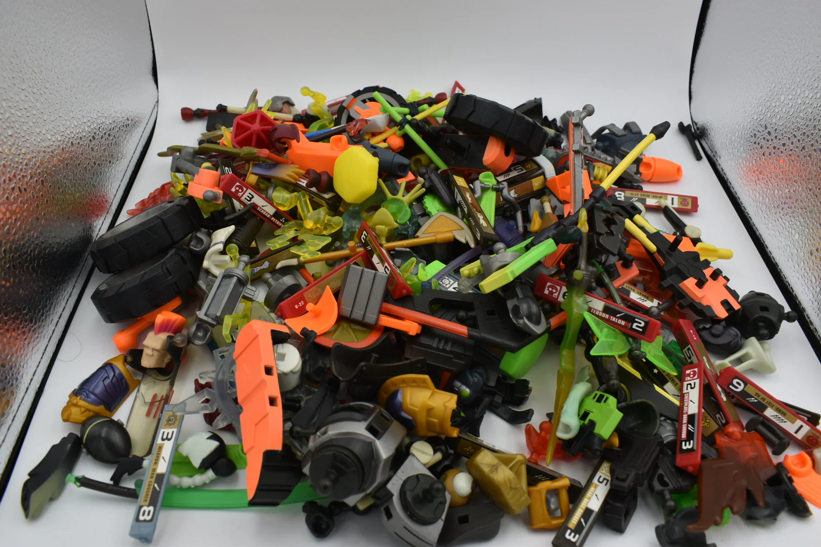 XEVOZ : Huge Lot of Figures and Accessories